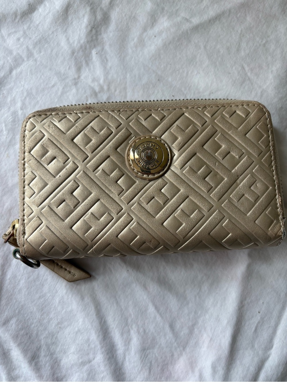 Tommy Hilfiger Quilted Zip-Around Wallet in Champagne Gold